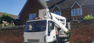 Cherry picker truck